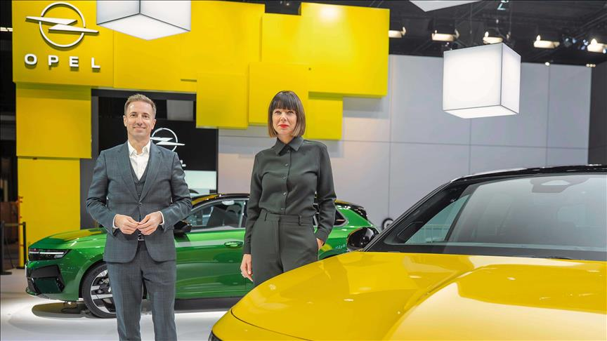 Opel Brüksel Otomobil Fuarı'nda yenilikçi ürün gamını tanıttı