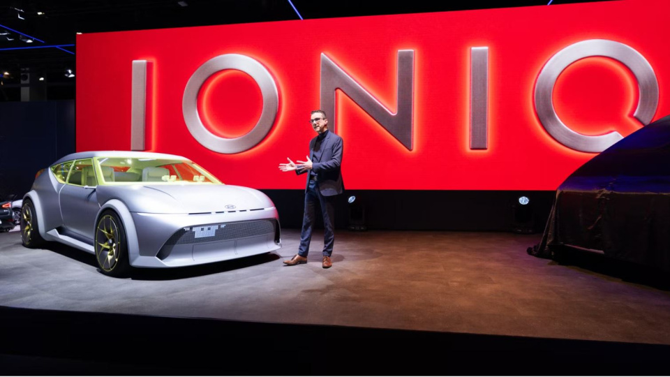 Hyundai Türkiye'de üreteceği modelini Brüksel'de sergiledi