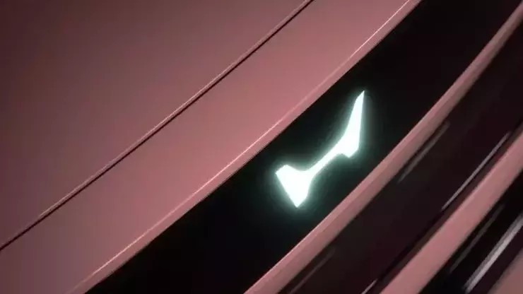 Honda'nın logosu elektriklendi