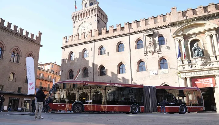 İtalya'da hizmet verecek Karsan e-ATA otobüslerin teslimatı başladı