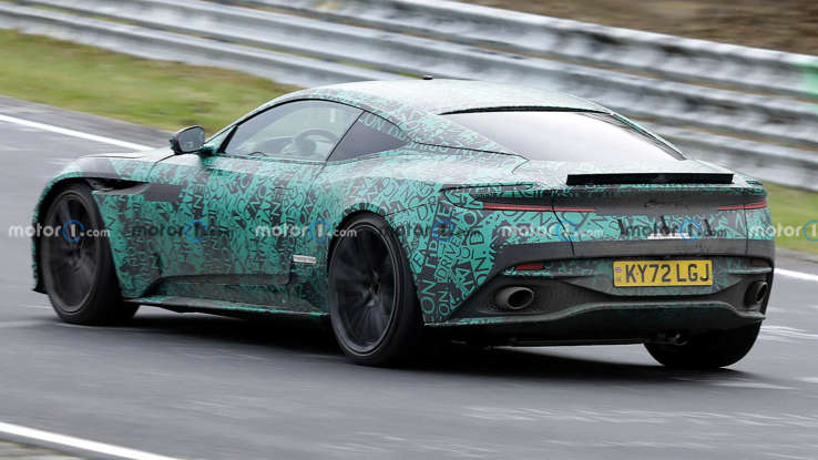 Yeni Nesil Aston Martin DB11 casus kameralarına takıldı