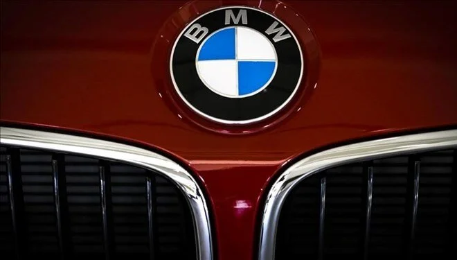 BMW sahneye çıkıyor... Tesla ve BYD'yi geride mi bırakacak? İşte iX3'ün özellikleri