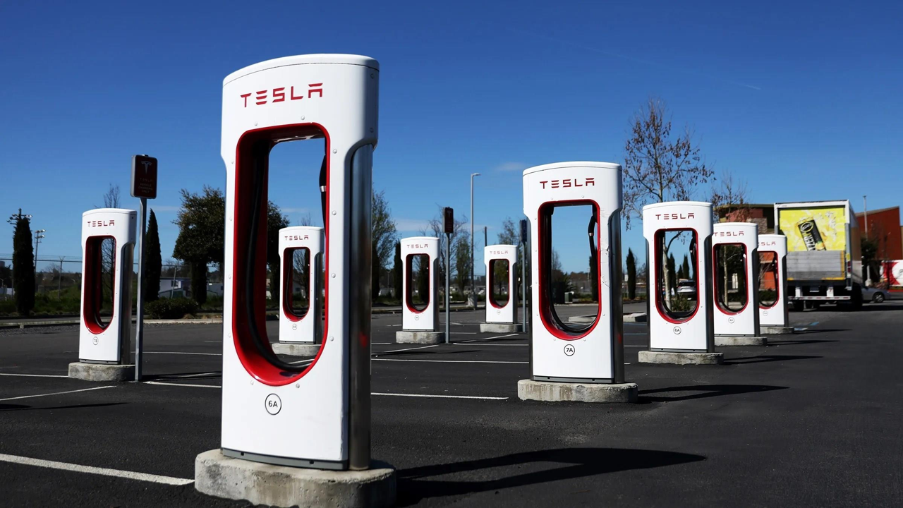 Tesla Supercharger şarj ücretlerine iki haftada ikinci zam!