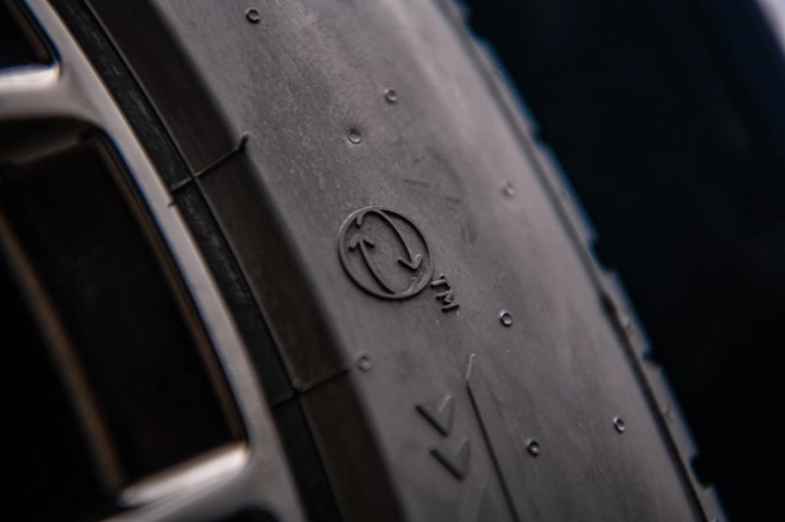 Pirelli, %70 biyolojik ve geri dönüştürülmüş malzemeli ilk seri üretim lastiklerini tanıttı