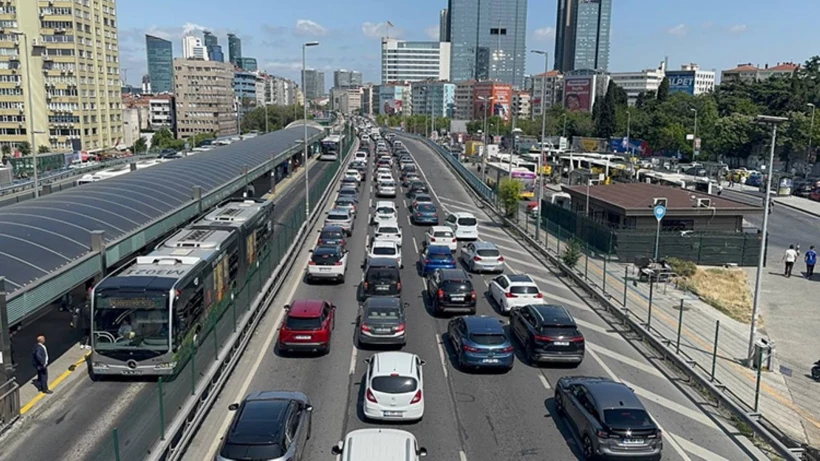 Trafiğe kaydı yapılan taşıt sayısı temmuzda yıllık yüzde 6,9 azaldı