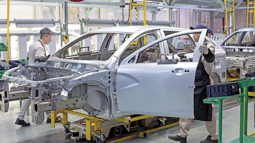 Rus otomobil üreticisi Avtovaz, çalışma günü sayısını azaltmayı planlıyor