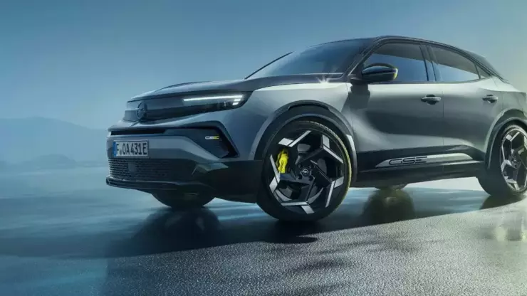 Opel En Hızlı Elektrikli Modelini Tanıttı