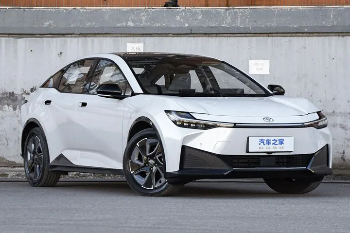 Toyota, Tesla Model 3 rakibinin satışına başladı: Hem de %35 daha ucuz