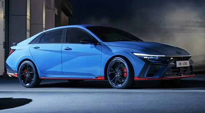 2024 Hyundai Elantra N yenilenen yüzünü gösterdi