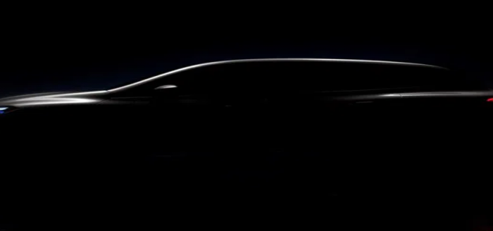 Mercedes EQS SUV için yeni bir ipucu görseli paylaşıldı