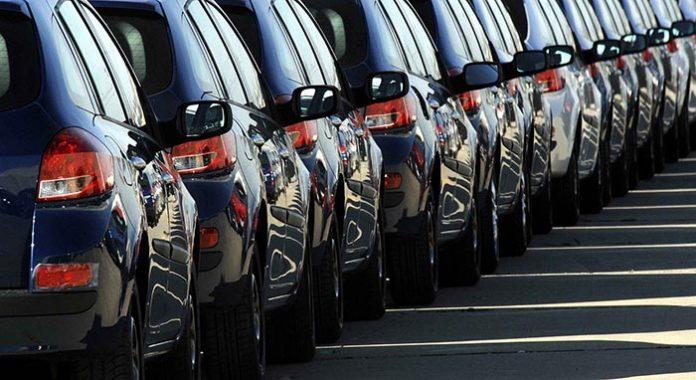 Avrupa araç satışları 13 aylık düşüş sonrası, ilk kez yükseldi
