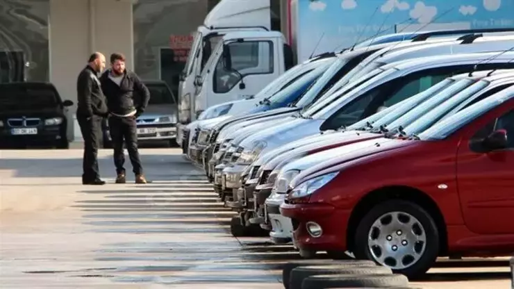 İkinci el araç fiyatlarında düşüş yüzde 25'lerde