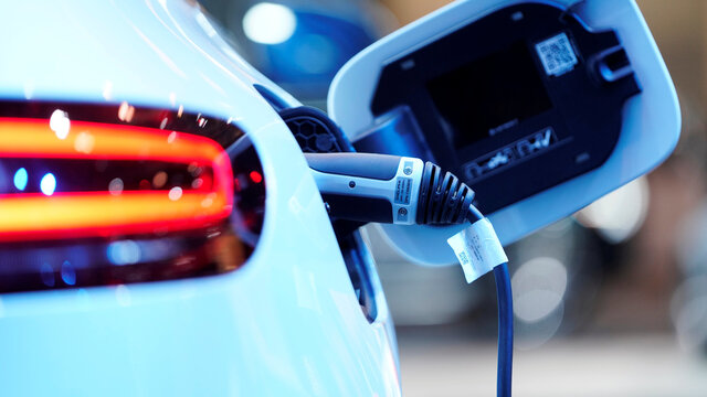 Allianz'dan elektrikli otomobillere özel sigorta