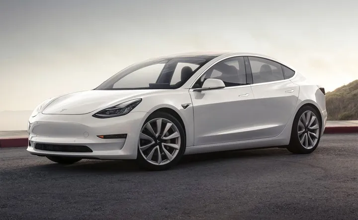 Tesla'ya dava açıldı: Yazılım güncellemeleri bataryayı öldürüyor!