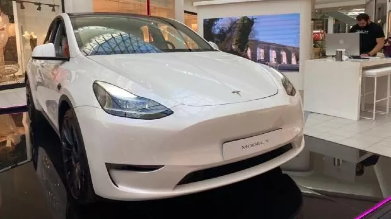 Tesla, ikinci AVM mağazasını Anadolu Yakası'nda açtı