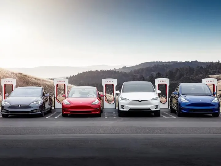 Tesla beklentileri altüst ederek 2023'te ne kadar araç sattığını açıkladı
