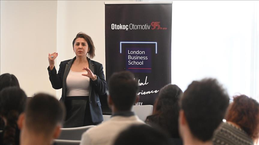 Otokoç Otomotiv'e London Business School ziyareti