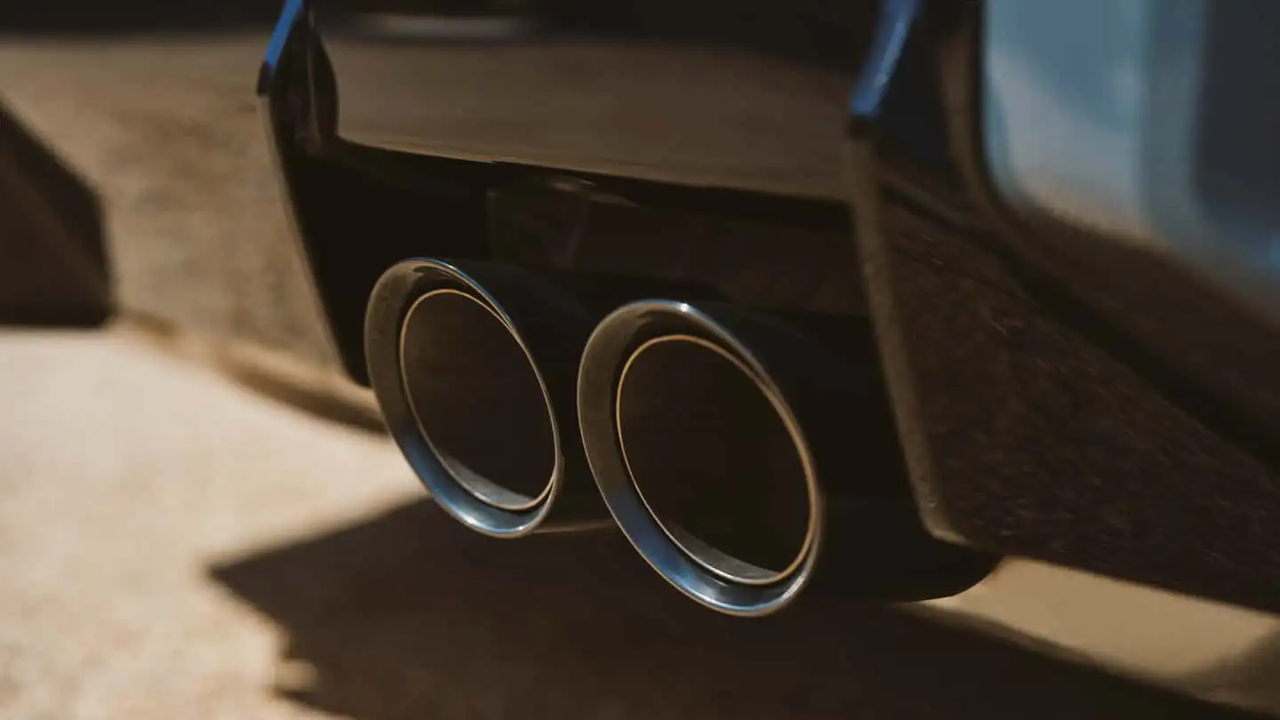 BMW "Sahte" sentetik yakıt mevzuatı hakkında bir uyarı yayınladı