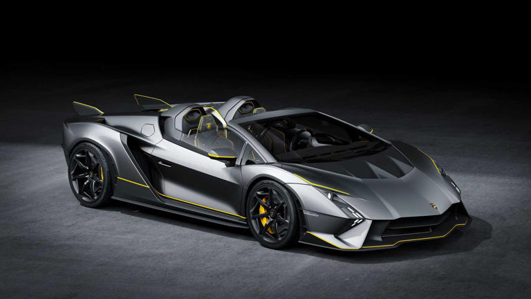 Lamborghini Invencible ve Autentica'ya merhaba deyin