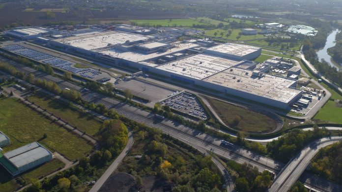 Toyota Türkiye fabrikası şarjlı oto için revizyona giriyor