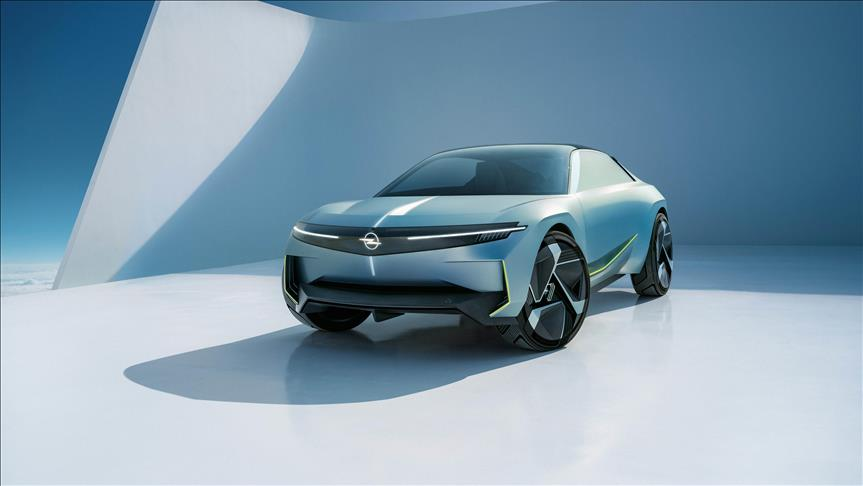 Opel konsept aracı Experimental'i IAA Mobility'de sergilemeye hazırlanıyor