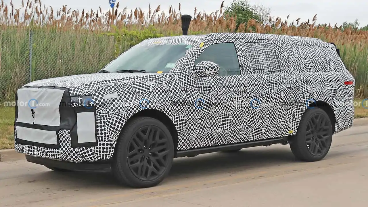 Yeni Lincoln Navigator ağır kamuflajıyla görüntülendi!