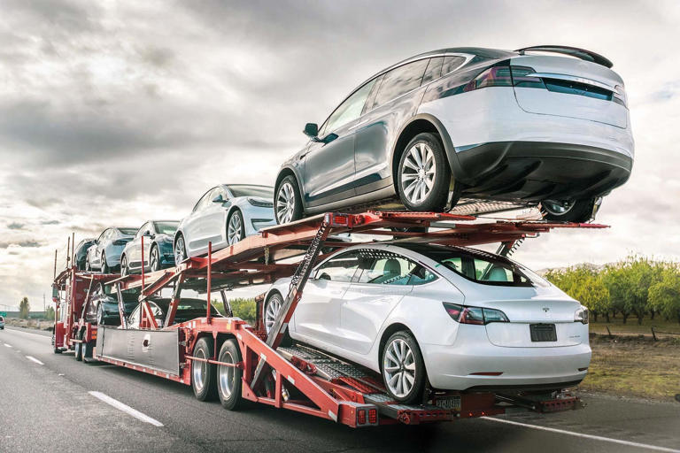 Otomobilde ithalatın payı yüzde 80’e yaklaştı