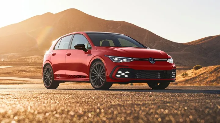 Volkswagen Golf'te manuel vites seçeneği kaldırılıyor: İşte nedeni