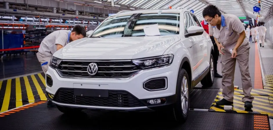 Volkswagen Çin'de kan kaybetmeye devam ediyor