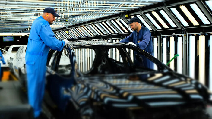Çip krizi çözülemiyor! Toyota bir fabrikasında daha üretimi durdurdu