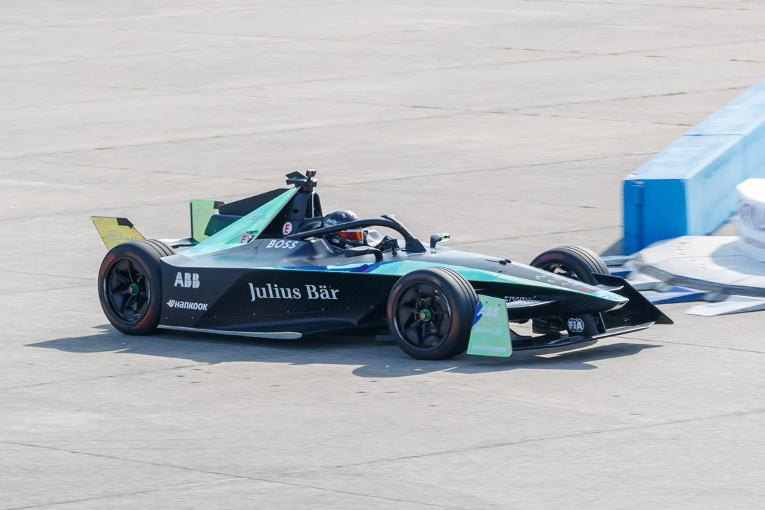 Otomobil üreticileri, elektrikli araçlarını geliştirmek için Formula E'den faydalanıyor