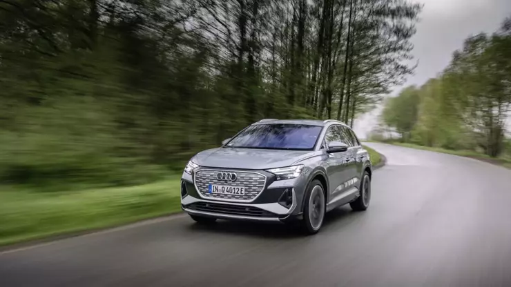 Audi  Q4 e-tron menzilde 690 km'ye çıktı
