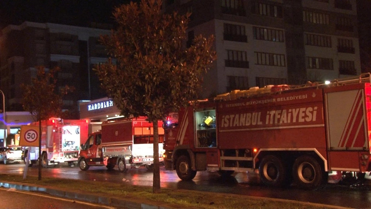 İstanbul'da bir elektrikli araç şarj sırasında alev aldı