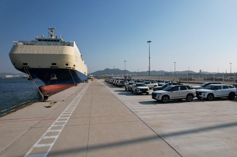 Rusya da Çin otomobillerine vergi getirecek