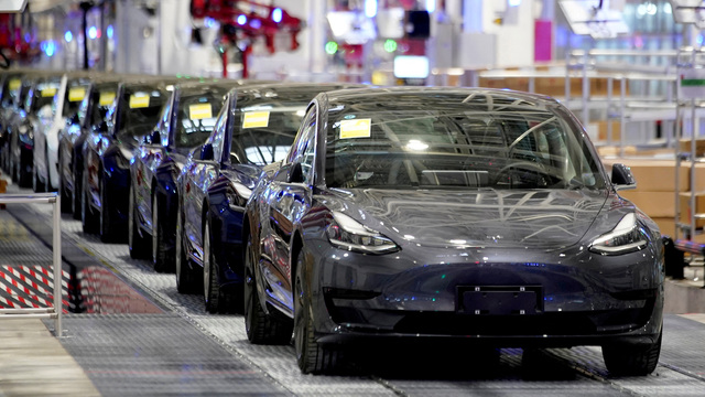AB'den Tesla kararı! Vergi oranı düştü