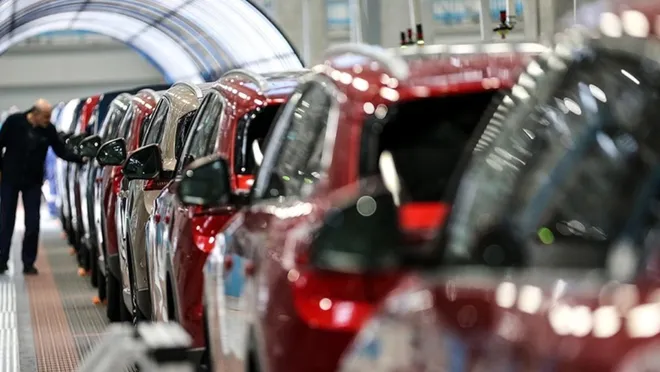 Otomobil fiyatlarında düşüş devam ediyor
