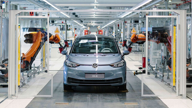 Volkswagen fabrika kapatmayacak, binlerce kişiyi işten çıkaracak