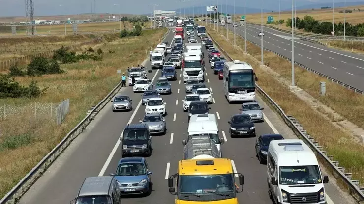 Her 10 kişiden 7’si kendi aracıyla yola çıkıyor