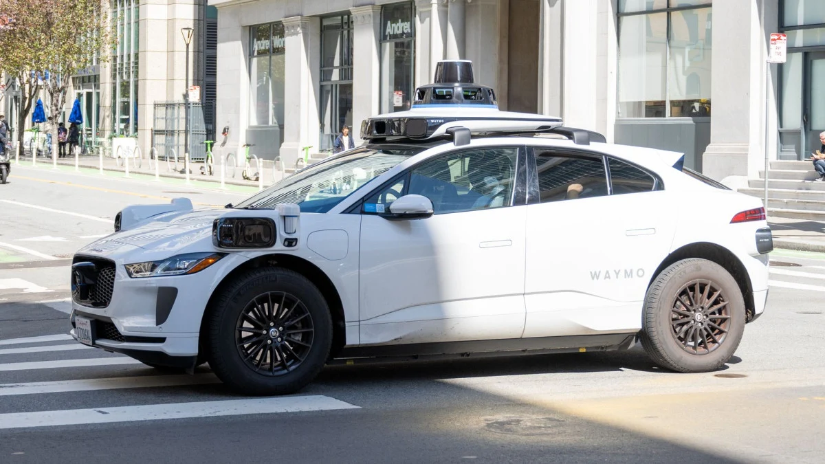 Toyota ve Waymo, elektrikli araçlar için iş birliği yapacak