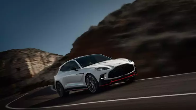 Aston Martin DBX S SUV 'u yollara çıkarıyor