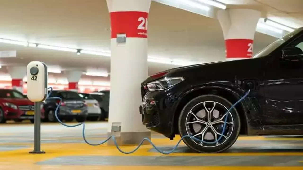 2030'da satılacak araçların yüzde 60'ı elektrikli olacak