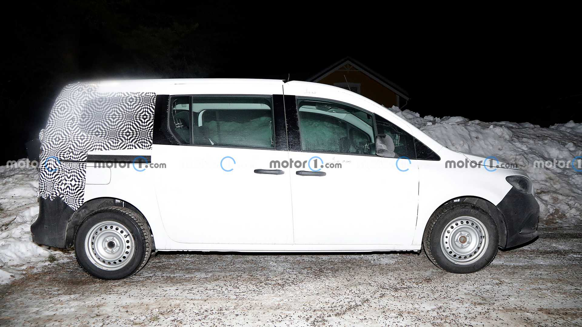 Mercedes'in hafif ticarisi Citan'ın uzun şasili versiyonu görüntülendi