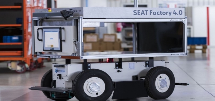 Seat fabrikada robotları devreye aldı