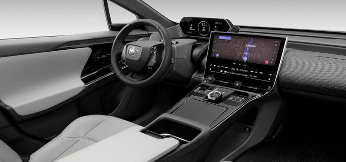Toyota elektrikli aracı bZ4X'i tanıttı