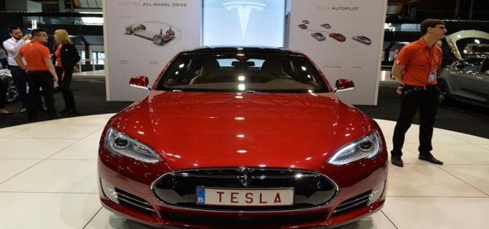 Tesla ABD'nin en değerli otomotiv firması oldu