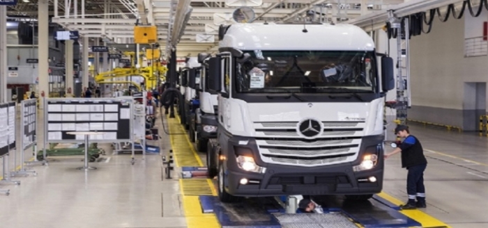 Mercedes üretime ara veriyor, Tofaş hızı yavaşlatıyor