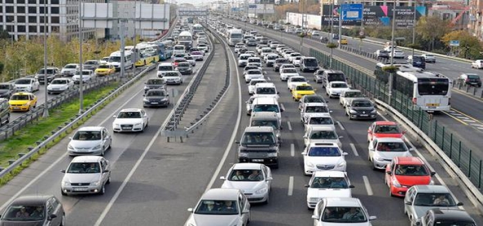 Otomobil alacaklar dikkat, 1 gecede yüzde 50 zam!