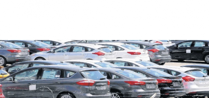 Otomotiv pazarı sonbahar havasında