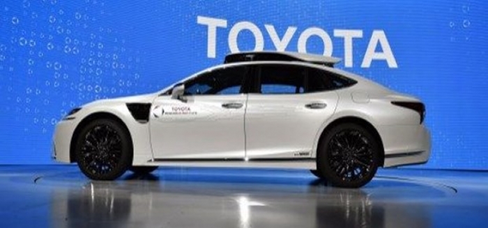 Toyota'dan sürücüsüz otomobillerine "gardiyanlı" güvenlik