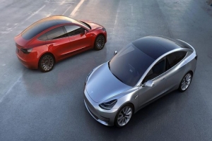 Tesla, Ferrari ve Porsche'nin 'hız'ına ortak oldu